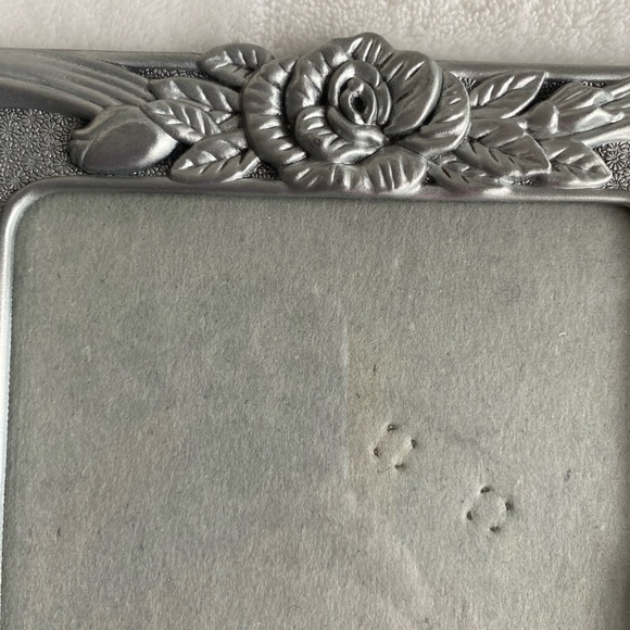 Towle Silversmiths Signature Collection Silver Roses Ribbon 5x7 Picture Frame - Picture 8 of 11